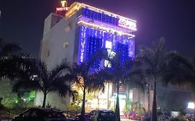 The Tripti Hotel & Banquets